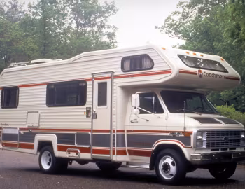 1983–84 Chevrolet G30 Coachmen Leprechaun