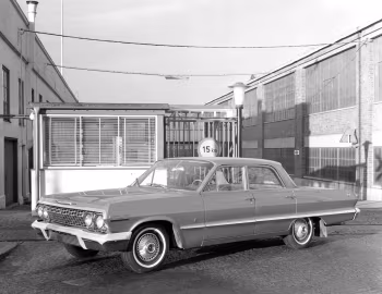 1963 Chevrolet Impala 4-door Sedan (1769)