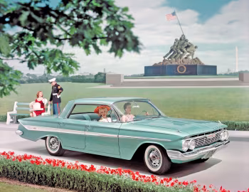 1961 Chevrolet Impala 4-door Sport Sedan (1739/1839)