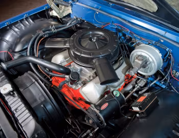 Bajo el capó 1961 Chevrolet Impala SS 409 Convertible (1867)