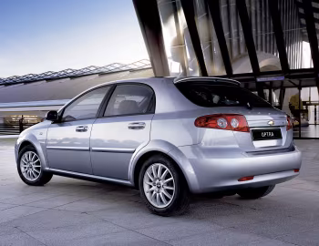 Chevrolet Optra5 '2004–08