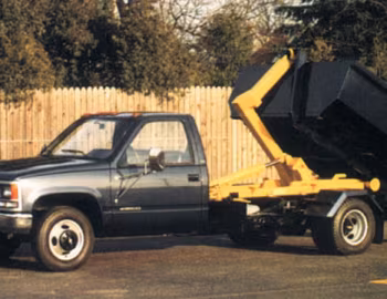 1988–99 Chevrolet K3500 with Marrel Ampliroll type AL35E hooklift system