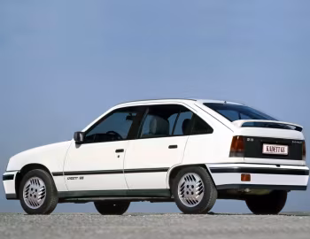 Chevrolet Kadett GS 5-door '1989–91