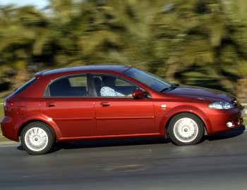 Chevrolet Lacetti Hatchback CDX [EU-spec] '2004–13