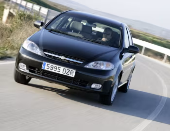 Chevrolet Lacetti Hatchback CDX [EU-spec] '2004–13