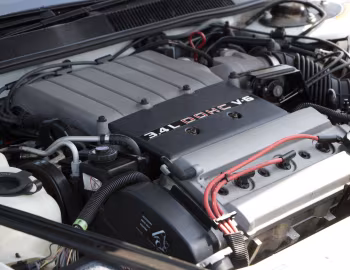 Bajo el capó 1994 Chevrolet Lumina Z34 (1W-P27)