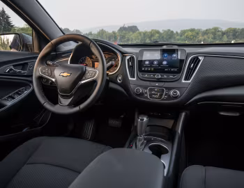 Painel frontal 2019–25 Chevrolet Malibu RS [North America] '2018–25