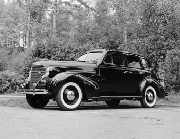 1939 Chevrolet Master DeLuxe 4-door Sport Sedan (JA)