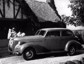 1939 Chevrolet Master 85 2-door Town Sedan (JB)