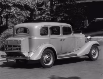1933 Chevrolet Master Eagle Sedan (CA) '12.1932–33