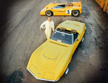 Chevrolet Corvette Convertible, McLaren M8A, Denny Hulme