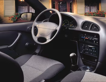 Interior 1998–2000 Chevrolet Metro (1M R08) '1997–2000