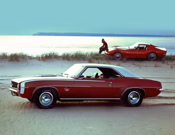 Chevrolet Camaro SS 350, Chevrolet Corvette