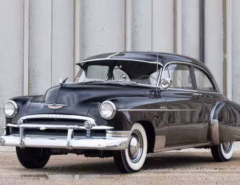 1950 Chevrolet DeLuxe Styleline 2-door Sedan (HK-2102 1011)