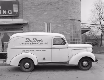 1940 Chevrolet Panel Truck (KC-3105)