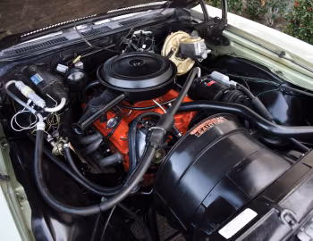 Sob o capô 1970 Chevrolet Monte Carlo (13857)