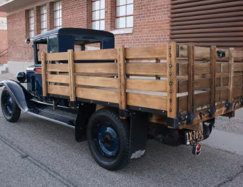 1929 Chevrolet International Stakebed Truck (LQ)