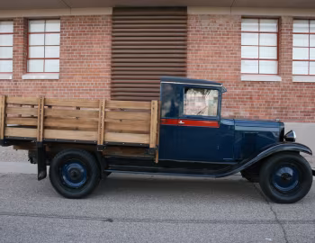1929 Chevrolet International Stakebed Truck (LQ)