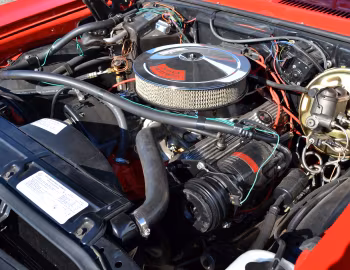 Под капотом 1971 Chevrolet Nova Coupe SS 350 Pkg. (11427)