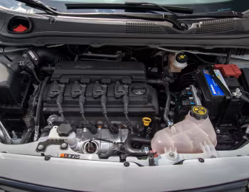 Пад капотам Chevrolet Onix "Effect" '2014