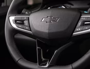 Interior Chevrolet Onix Plus Premier "Midnight" [Latam] '2020–25