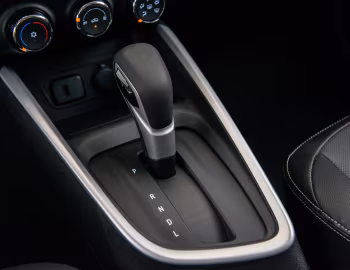 Interior Chevrolet Onix Plus Premier "Midnight" [Latam] '2020–25