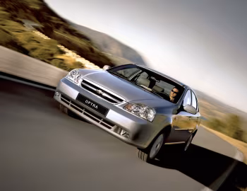 Chevrolet Optra Sedan '2004–09