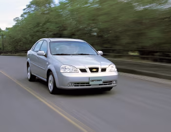 Chevrolet Optra Sedan '2003–04