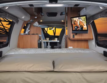 Interior 2011–13 Roadtrek 190-Simplicity '2010–13