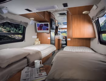 Interior 2004–18 Roadtrek 210 Popular