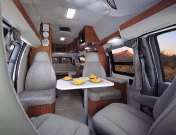 Interior 2011–13 Roadtrek 210-Simplicity '2010–13