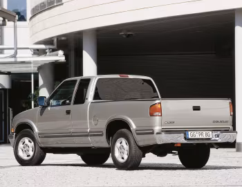 Chevrolet S-10 Extended Cab [EU-spec] '1998–2003