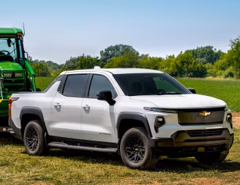 2024–pr. Chevrolet Silverado EV WT Crew Cab '2023–pr.