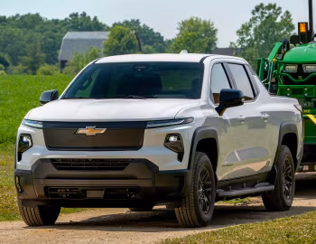 2024–pr. Chevrolet Silverado EV WT Crew Cab '2023–pr.