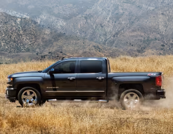 2016–18 Chevrolet Silverado LTZ Z71 Crew Cab (GMTK2) '2015–18