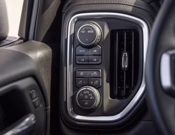Interior 2021 Chevrolet Silverado RST Crew Cab "Redline Edition" '2020–21