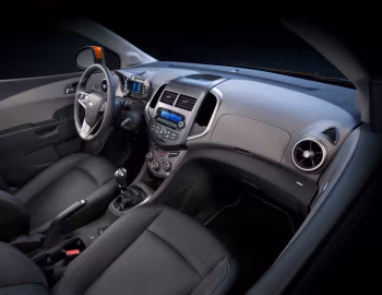 Interior 2012–16 Chevrolet Sonic 5-door [North America] '08.2011–16