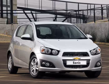 Chevrolet Sonic 5-door [South Africa] '2011–16