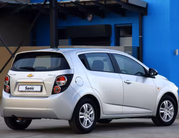 Chevrolet Sonic 5-door [South Africa] '2011–16