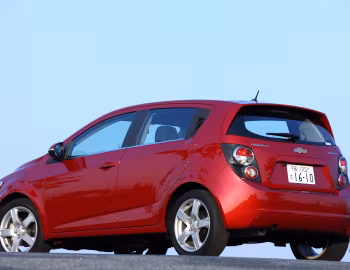 Chevrolet Sonic 5-door [Japan] '11.2011–16