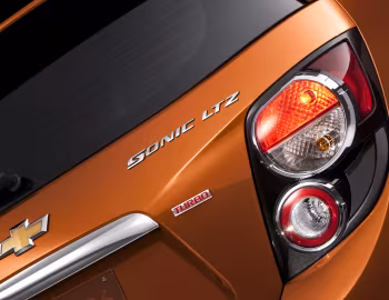 2012–16 Chevrolet Sonic 5-door [North America] '08.2011–16