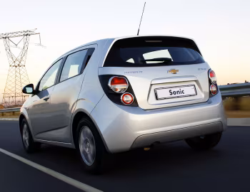 Chevrolet Sonic 5-door [South Africa] '2011–16