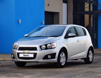 Chevrolet Sonic 5-door [South Africa] '2011–16