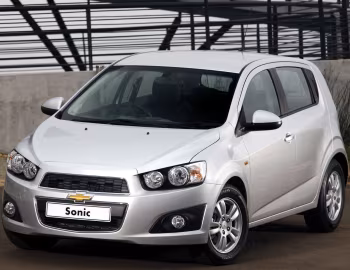 Chevrolet Sonic 5-door [South Africa] '2011–16
