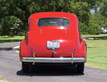 1940 Chevrolet Special DeLuxe 2-door Town Sedan (KA-2102)