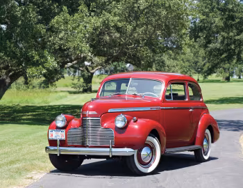1940 Chevrolet Special DeLuxe 2-door Town Sedan (KA-2102)