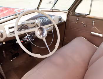 Panel frontal 1940 Chevrolet Special DeLuxe 2-door Town Sedan (KA-2102)