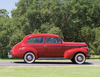 1940 Chevrolet Special DeLuxe 2-door Town Sedan (KA-2102)