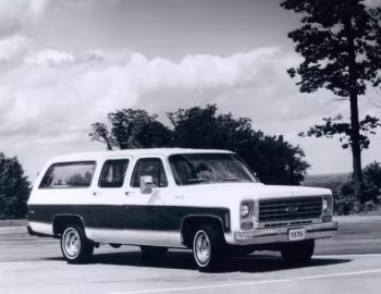 1975–76 Chevrolet Suburban