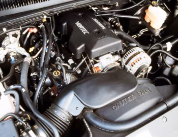 Bajo el capó 2000–03 Chevrolet Suburban 1500 (GMT800) '12.1999–2003
